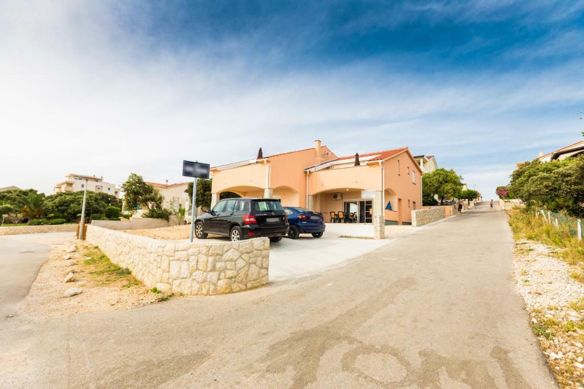 Apartmani Filip Mandre Exterior photo