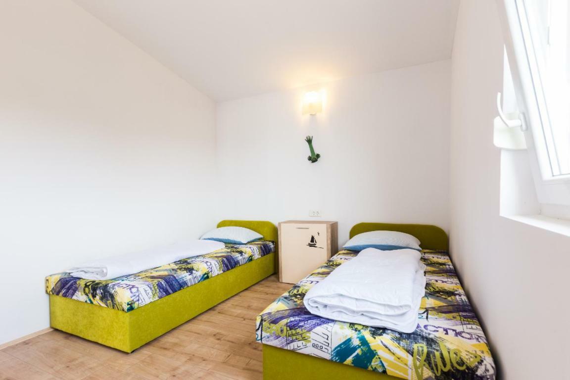 Apartmani Filip Mandre Exterior photo